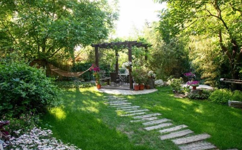 小區(qū)綠化景觀設計中常用的綠化植物有哪些？